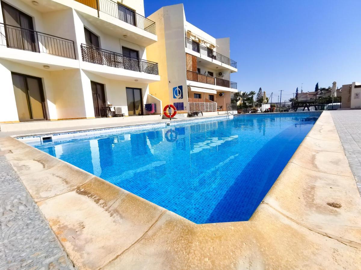 Sunny Pool Apartment Voroklini Exterior photo
